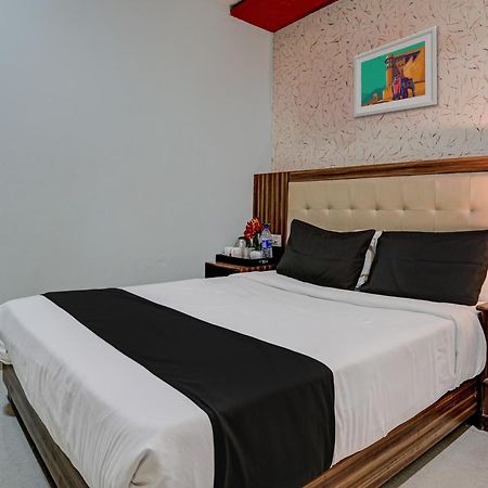 OYO 27640 Hotel Blue Sapphire Residency Bombay Extérieur photo