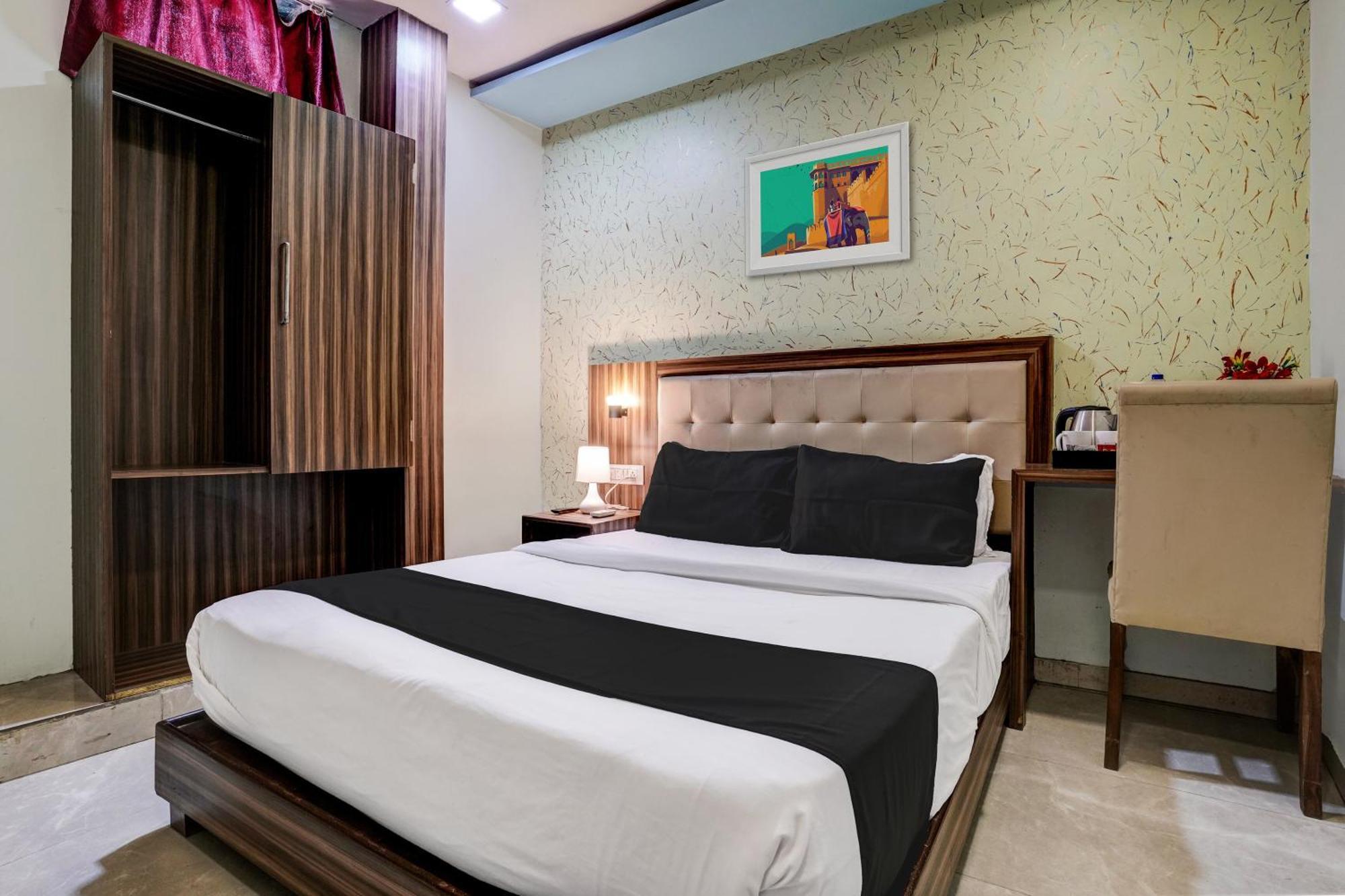 OYO 27640 Hotel Blue Sapphire Residency Bombay Extérieur photo
